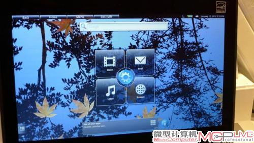 Windows和Android之间的切换很迅速，没有任何停顿。俺怀疑这是虚拟机的功劳，联想工作人员表示不是。